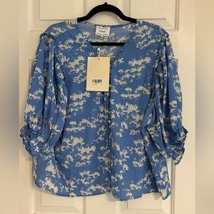 Sabo BRAND NEW WITH TAGS Blue and White Floral Blouse- Size M
